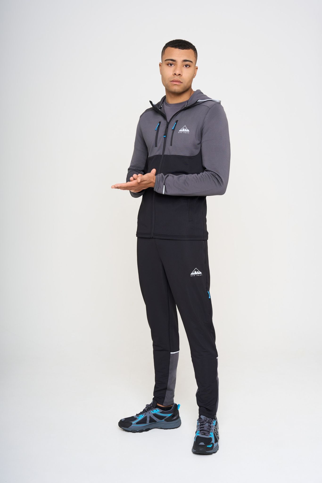 ‘Refract’ Peak Performance - Blue Static